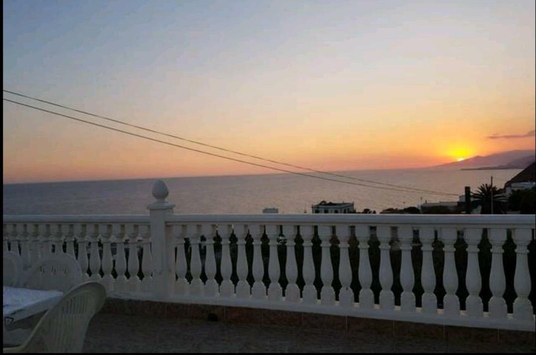 Willa Vistas Al Mar Adra Zewnętrze zdjęcie